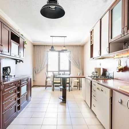 4 Bedroom Center 아파트 이즈미르