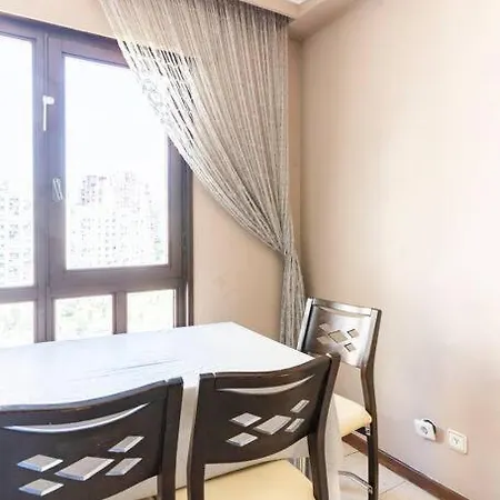 4 Bedroom Center