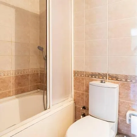 4 Bedroom Center Apartamento *